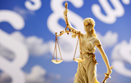 Symbolbild Rechtsreport: Justizia und Paragraphenzeichen